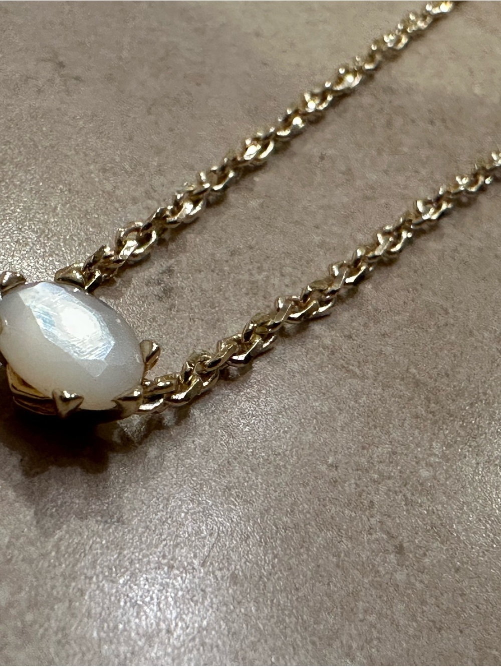 Kendra scott ivory mother of pearl necklace